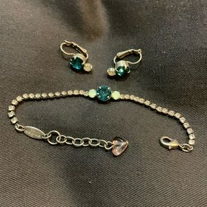 Sabika bracelet & earrings set. 6.5 inch bracelet. Blue and opaque white crystal